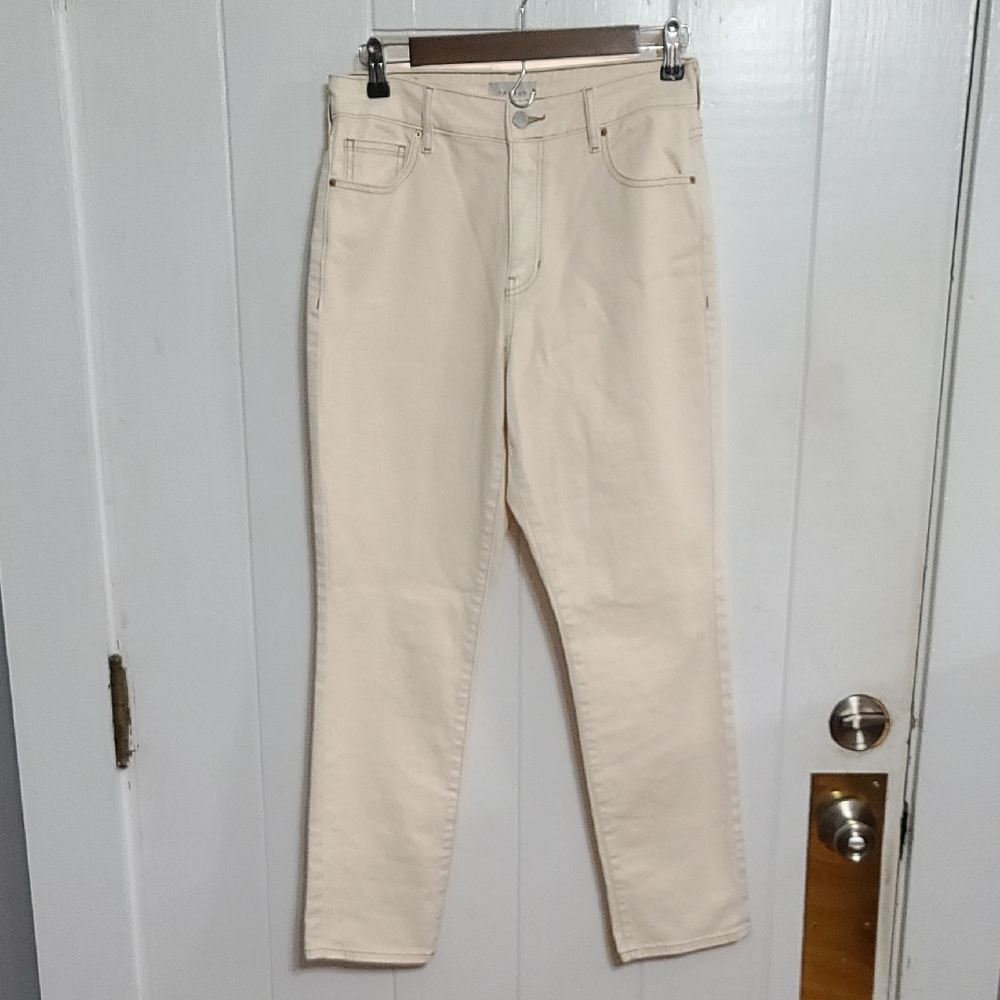 Cream High-Waisted Jeans